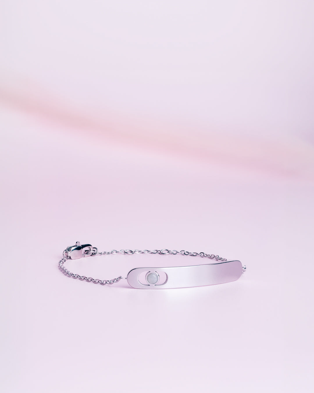 Bracelet and earrings with white selenite stone