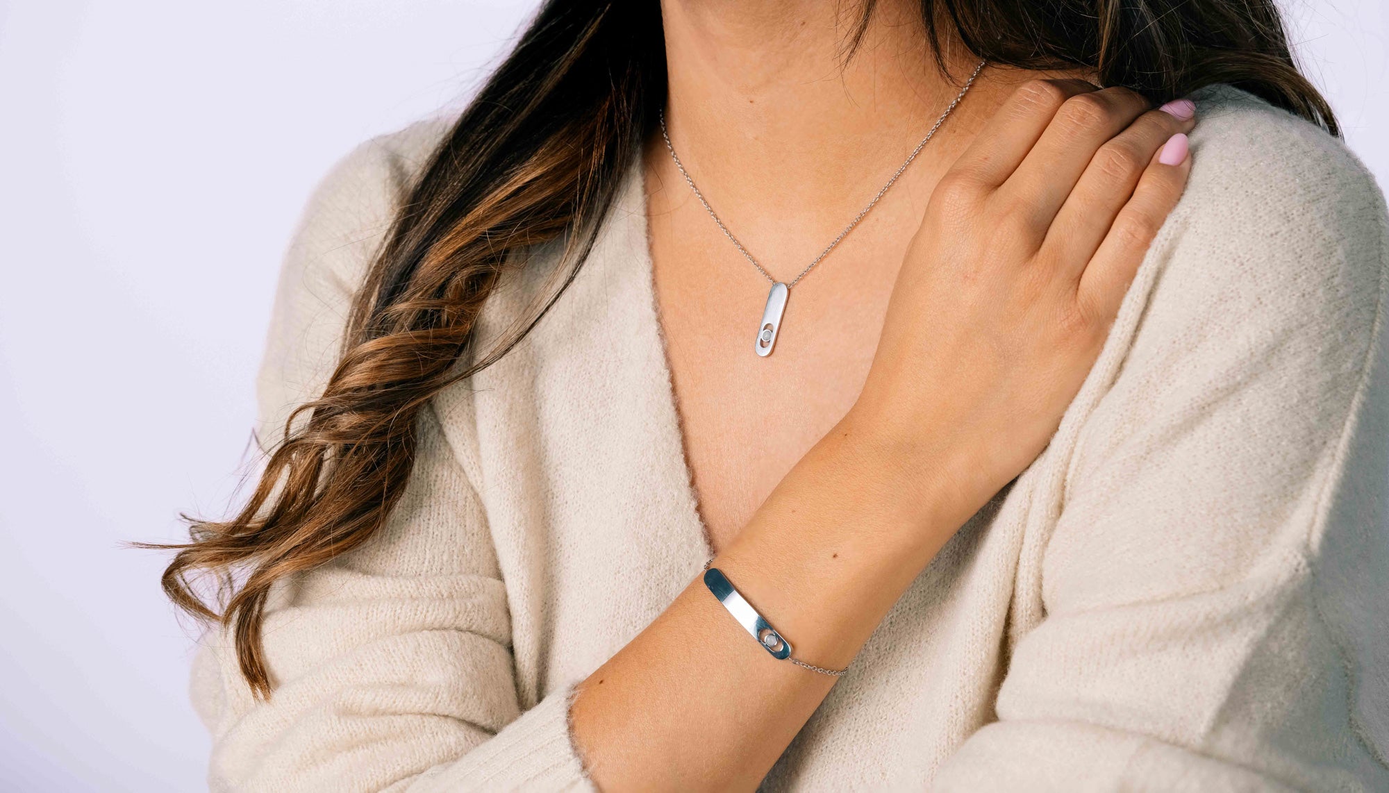 Bracelet and necklace with white selenite stone