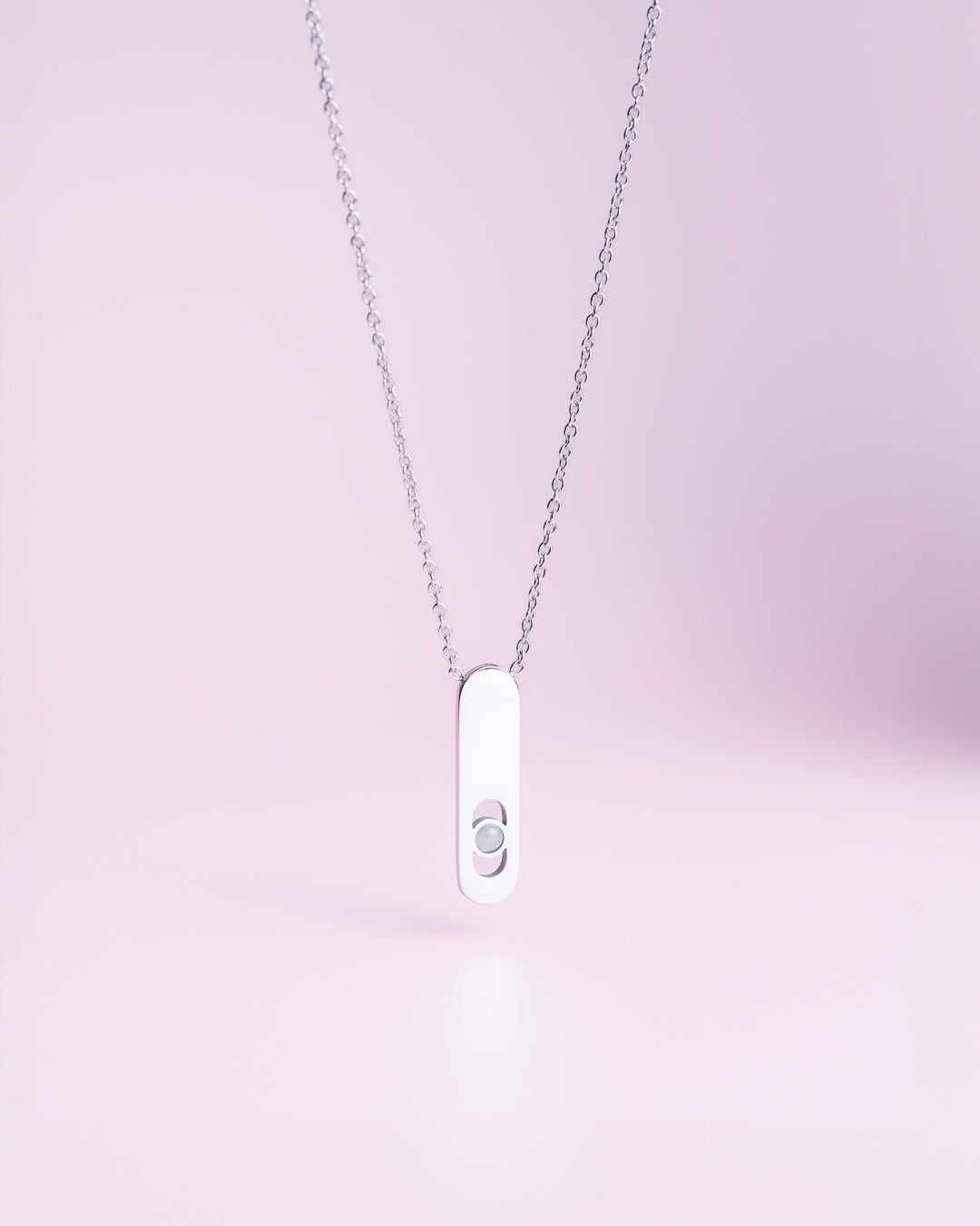 Elpida Silver White