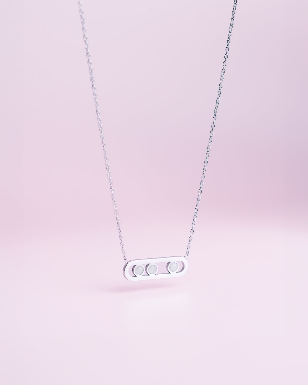 Necklace and earrings with white selenite stone