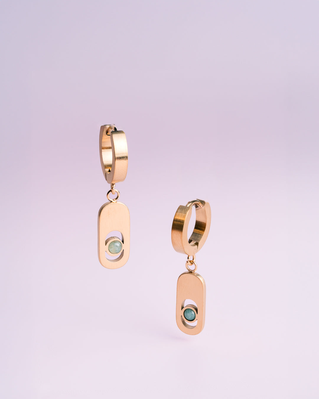 Necklace and earrings with green aventurine stone
