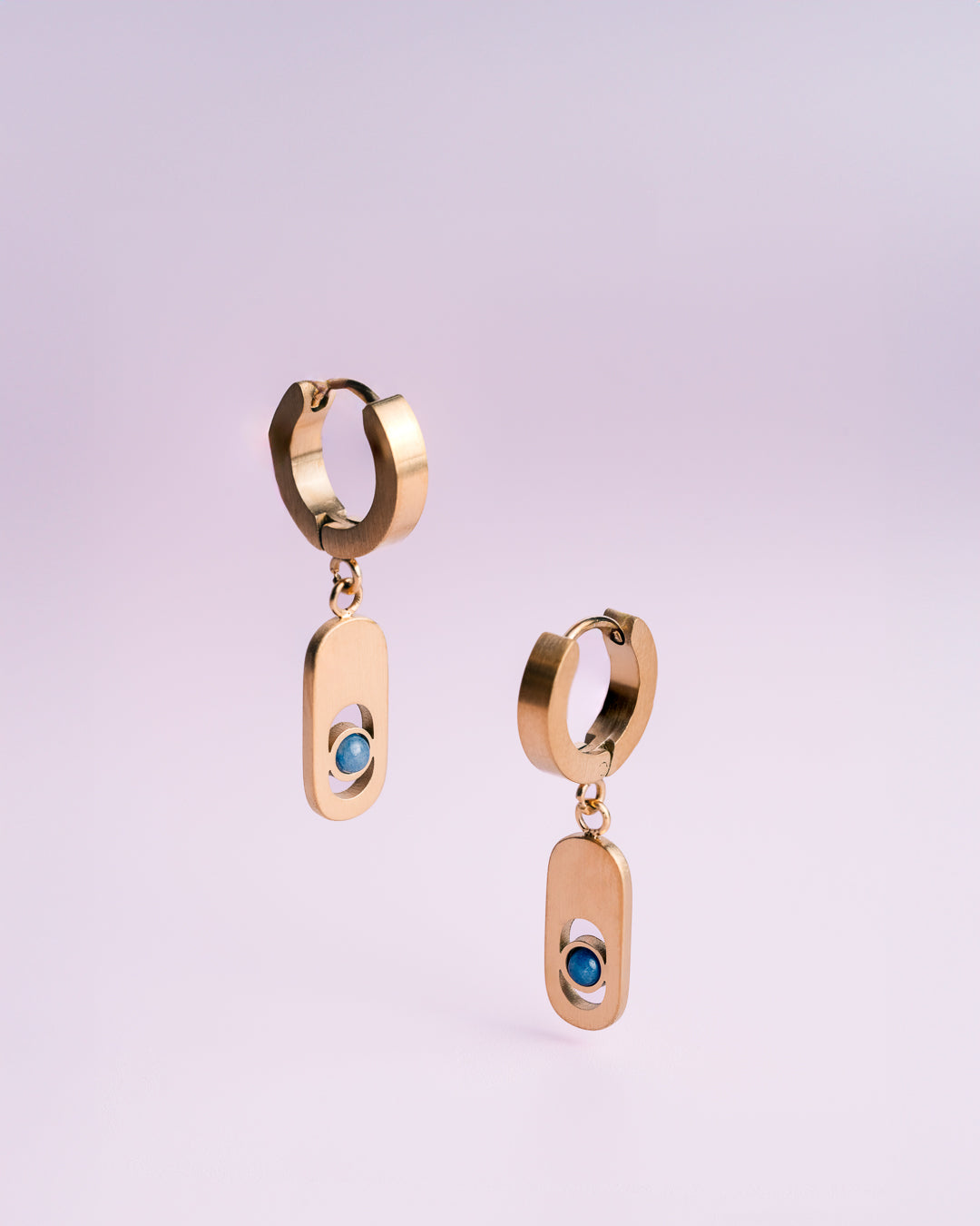 Necklace and earrings with blue aventurine stone