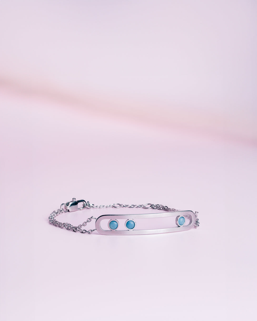 Bracelet and necklace with white selenite