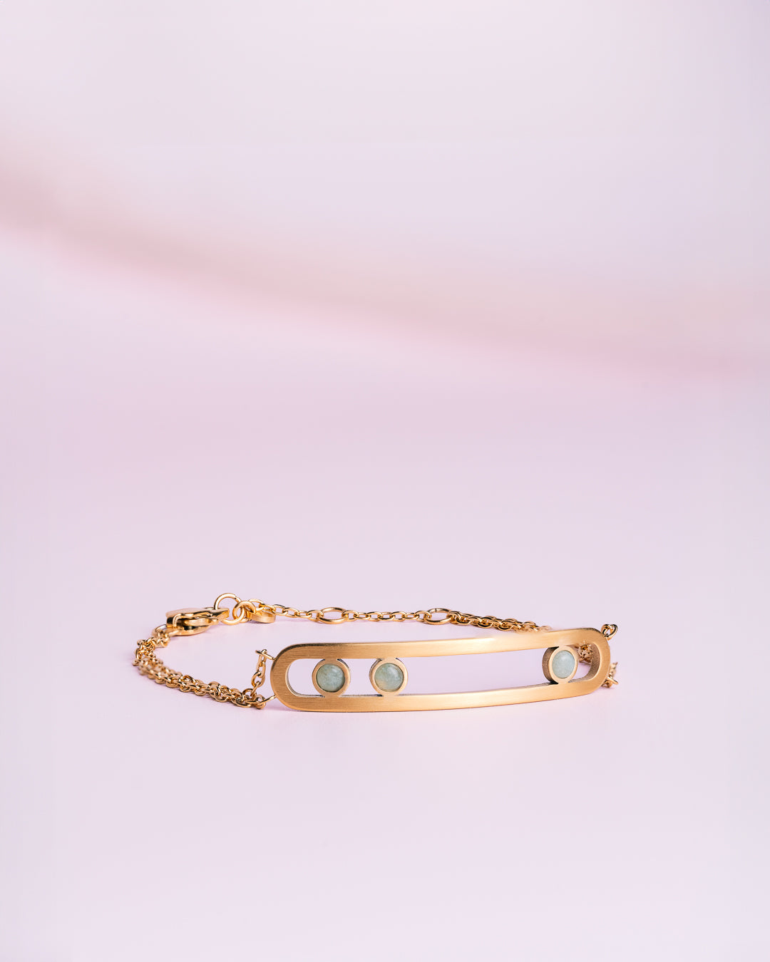 Bracelet and earrings with green aventurine stone
